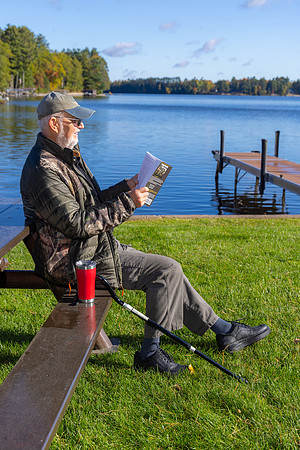 100824 Kohler Park man reading-2