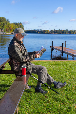 100824 Kohler Park man reading-1
