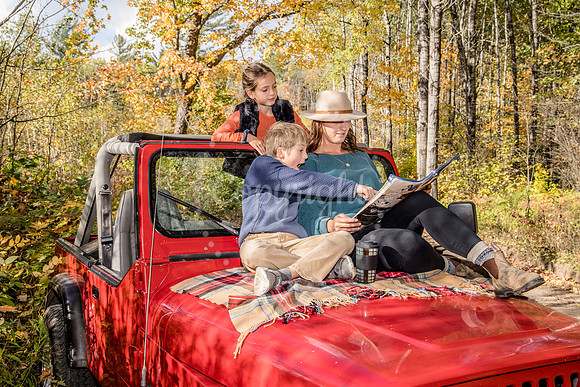 100423 Fall Red Jeep Family MWW  19RAW