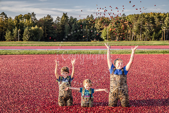 100123 FALL  Cranberry Kids MWW  11RAW