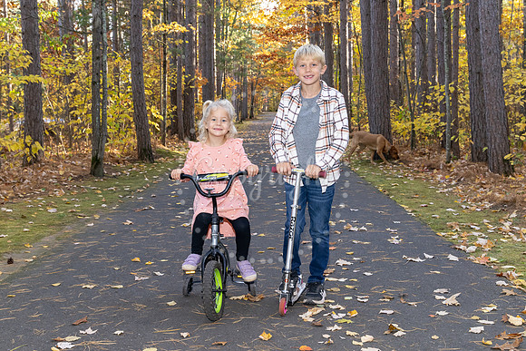 101124 Fall family cookout bike trail Uline-23
