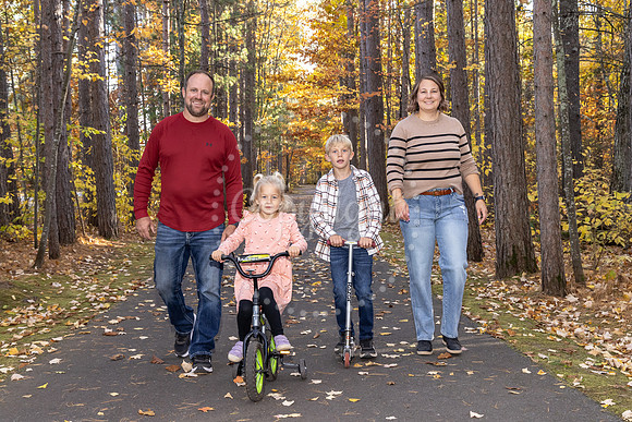 101124 Fall family cookout bike trail Uline-24