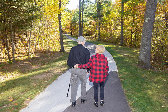 100824 Fall trail walk-6