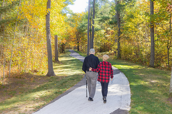 100824 Fall trail walk-8