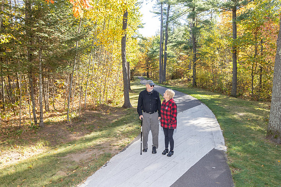 100824 Fall trail walk-12