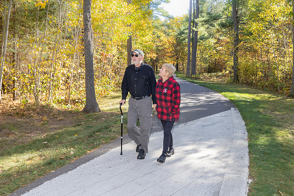 100824 Fall trail walk-10