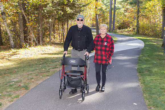 100824 Fall trail walk-1